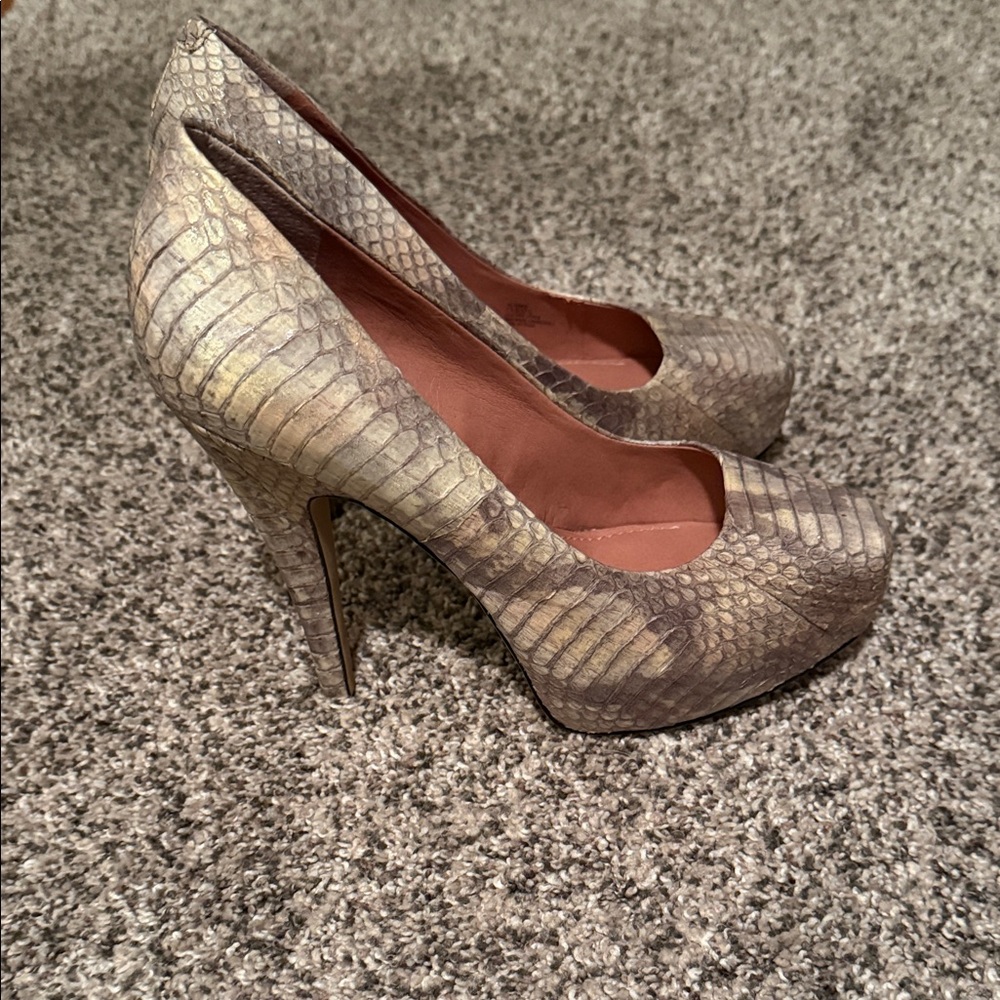 Vince Camuto Snakeskin Heels - Silver mist, worn once. Excellent condition .